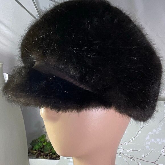 Vintage 1960’s Mod paperboy style faux fur cap. - Picture 3 of 8